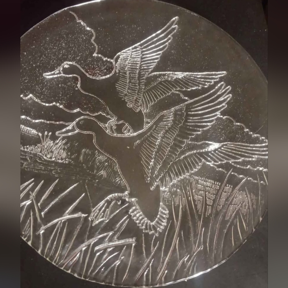 Vintage Elegant Pressed Glass Art Plate with Flying Ducks - Picture 3 of 5